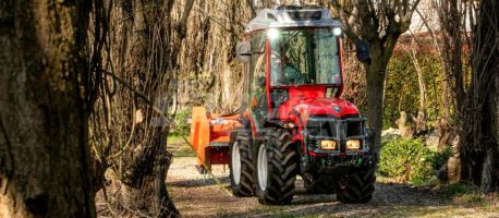 Traktor Antonio Carraro SN6800 kabína, AC