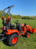 Traktor Kubota BX231 set + nakladač a rekultivátor